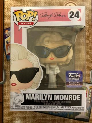 Funko Pop Marilyn Monroe W/ Sunglasses Hollywood Store Exclusive