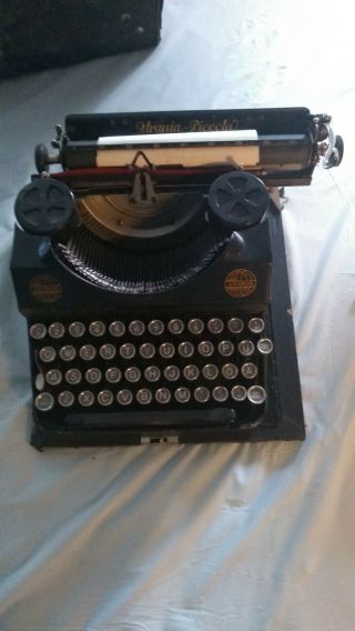 1933 Urania - Piccola Type Writer By Elemers Muller A.  G Dresden.  Good Shape With