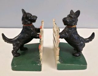 Vintage Scottish Terrier Scottie Scotty Dogs On Fence Cast Iron Bookends