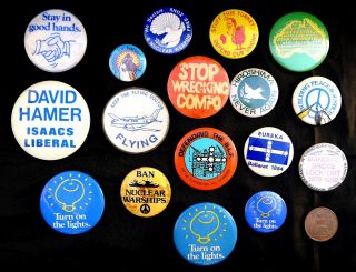 17 1970s AUSTRALIAN LABOR & LIBERAL PARTY POLITICAL SLOGAN ELECTIONEERING BADGES 3