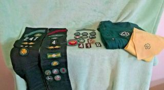 ^vintage 1950s - 60s Girl Scout Sweater,  Badges & Pins