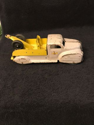 Vintage Lincoln Grey And Yellow Toy Tow Truck.  40 