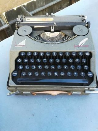 Hermes Baby Featherweight Portable Typewriter Switzerland 1930 