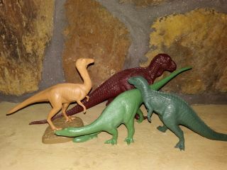 Dinosaurs Vintage Invicta British Museum Of Natural History Troodon Figurine