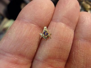 1 Of 9,  Little Vtg 14k Yellow Gold Masonic Compass Lapel Pin Tie Tack