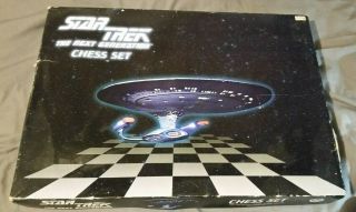 Star Trek The Next Generation Chess Set