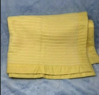 Vintage Carters Yellow Woven Thermal Acrylic Baby Blanket Nylon Satin Edge
