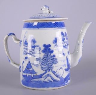 Fine Old Chinese 19th Century Blue And White Porcelain Tea Pot Pitcher W/ Lid