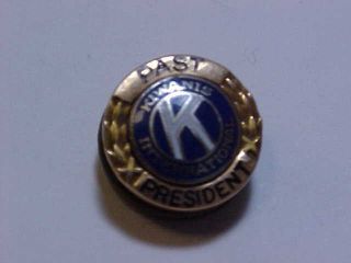 Past President Circle K International Pin – 14k Gold Top