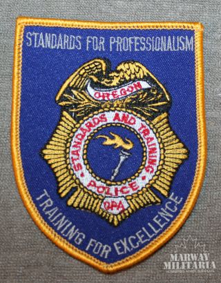 Early Oregon Standards & Training " Training For Excellence " Police Patch (19641)