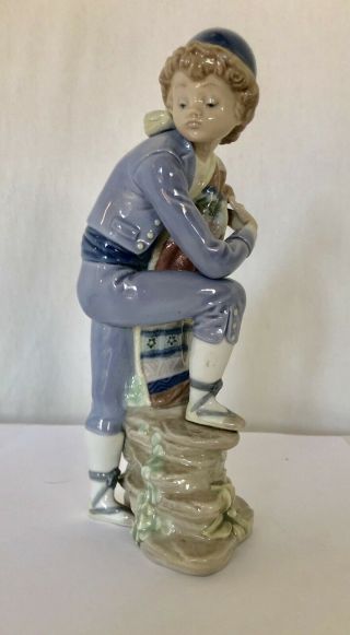 Lladro Figurine " Valencian Boy " 5395 W/ Box.  Glazed Retired