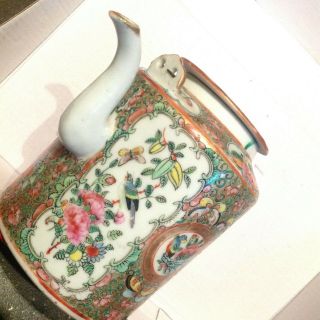 19th Century Chinese Porcelain Canton Famille Rose Enamelled Tea Pot Qing Dynast