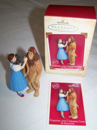 Hallmark Wizard Of Oz Ornament Dorothy And Cowardly Lion Dated 2004