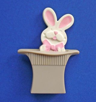 Avon Pin Vintage Magic Rabbit In Hat Pop Up Movement Brooch Jewelry