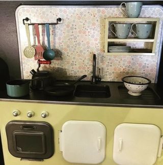Miniature Kitchen Yellow Metal Cupboard Sink B - Day Xmas Gift