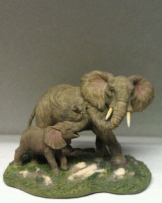 Elephant With Baby Figurine Wildlife Zoo Animals Safari Figurines