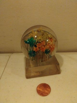 Vintage Lucite Hand Crafted Paperweight With Dried Flowers Designs Usa