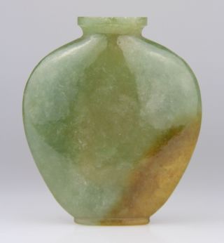 Antique Chinese Carved Jade Snuff Bottle 19th C.  Qing
