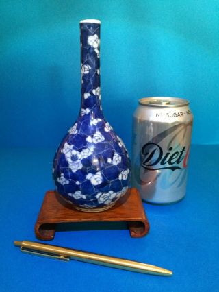 An Antique Chinese Blue & White Bottle vase,  Prunus & Ice Motif 18th/19thc.  Qing 3