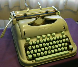 Reconditioned Typewriter: 1961 Hermes 3000: Burnished & Silky; Classic Pica 10