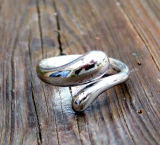 Vintage Estate Tiffany & Co.  Sterling Silver Bypass Ring Palmoa Picasso