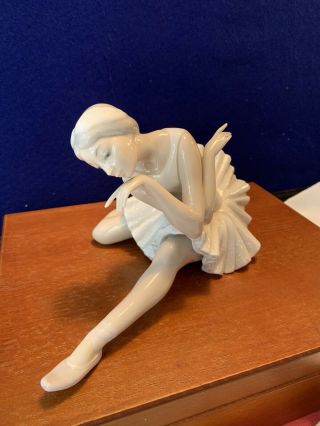 Lladro Death Of A Swan Ballerina Retired Figurine,  3rd Mark (1971 - 1974