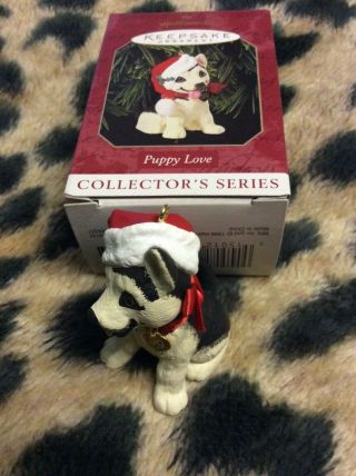 Hallmark Keepsake Christmas Ornament Puppy Love Collector Series 9th Issue 1999