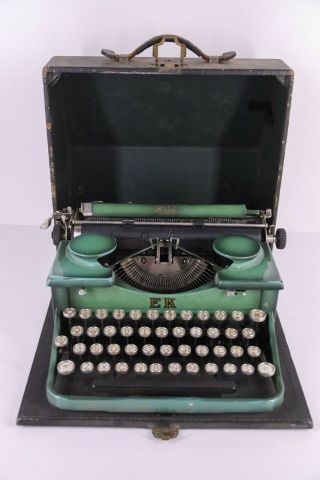Vintage Royal Portable Model P Typewriter Green W/case P190721 Pica Font
