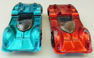 RED LINE HOT WHEELS 1969 CHAPARRAL 2G METALLIC RED AND AQUA COLOR DIE CAST CARS 2