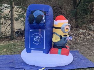 Gemmy Christmas Airblown Inflatable Despicable Me Minions W/ Mailbox Scene - 2018