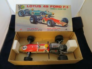 Lotus 49 Ford F - 1 Formula Race Car Tin Battery Op Near