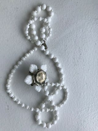 Vintage Miriam Haskell White beaded necklace 2