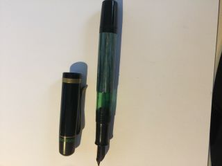 Vintage PELIKAN Fountain Pen Green Marbled Barrel Gold Trim - Made in Germany. 2