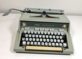 Vintage 1972 Hermes 3000 Portable Typewriter With Case
