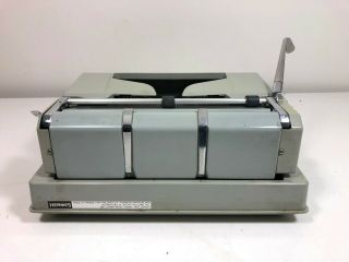 Vintage 1972 HERMES 3000 Portable Typewriter with Case 3