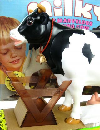 Vintage 1977 Kenner Milky the Marvelous Milking Dairy Cow Complete w/Box Insert 3