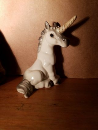 Vintage Goebel West Germany Porcelain Unicorn Sitting Figurine 33 002 09