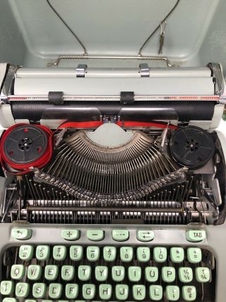 Vintage Herme ' s 3000 typewriter Sea foam Green - Please Read 3