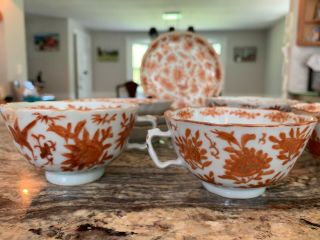Charming Set of 5 Chinese Porcelain Cups & Saucers in Coral Red & Gilt 2