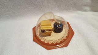 Vintage Arcadia Miniature Picnic Basket & Thermos Salt And Pepper Shakers Nib -