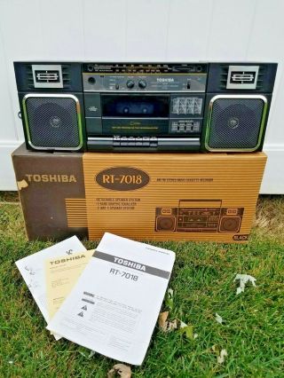 Vintage Toshiba Rt - 7018 Stereo Cassette Player Ghettoblaster Boombox 80s