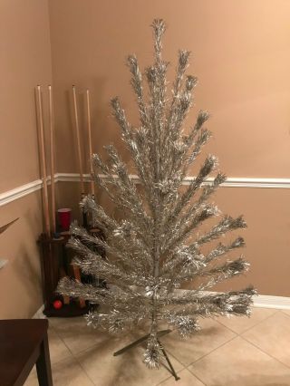 Vintage 6 Foot Aluminum Christmas Tree And 2 Color Wheels Shiny Tinsel
