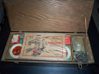 Vintage A.  C.  Gilbert Erector Set 7 1/2 In Wooden Box Incl Instructions