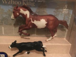 Breyer No.  3354 Wahoo King Roping Horse & Calf Gift Set