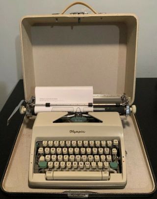 1966 Olympia Sm9 Deluxe Wide Carriage Portable Typewriter W Case