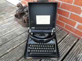 Vintage Remington Noiseless Portable Typewriter