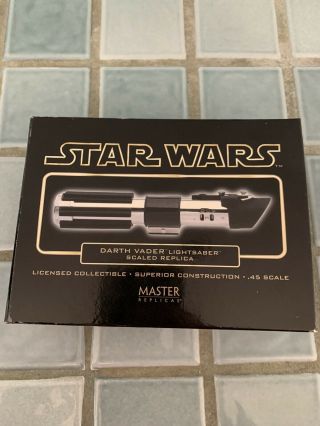 Master Replicas Star Wars.  45 Scaled Lightsaber Sw - 306 Darth Vader