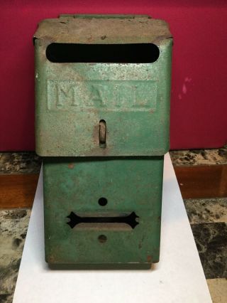 Vintage Door Wall Hanging U.  S.  Mail Box Metal Green 10” Length