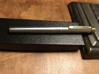 Sheafer Targa Fountain Pen 1001 - Xg—brushed Chrome With 14 Kt Gold Nib (xf Nib)