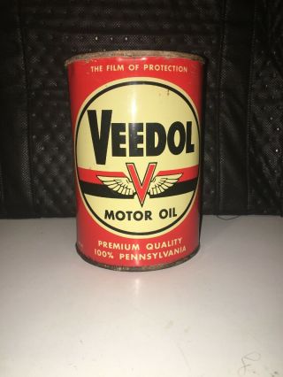 1940s Vintage.  VEEDOL MOTOR OIL CAN.  1 QT.  EMPTY 3